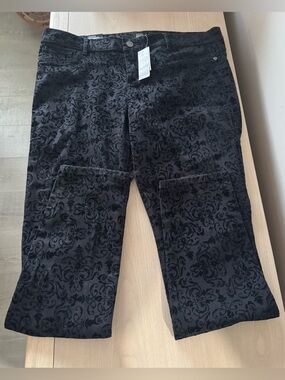 New York & Company Black Velveteen Jean Leggings / Size 12 /NWT